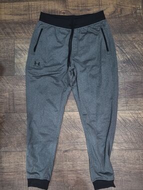 Under Armour Men’s Athletic Joggers Sportstyle Loose Fit Size Large